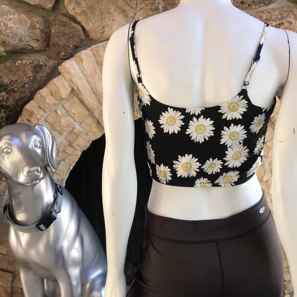 Charlotte Russe Daisy Print Wrap Front Black White Crop Top Women’s Size Small - Picture 4 of 7